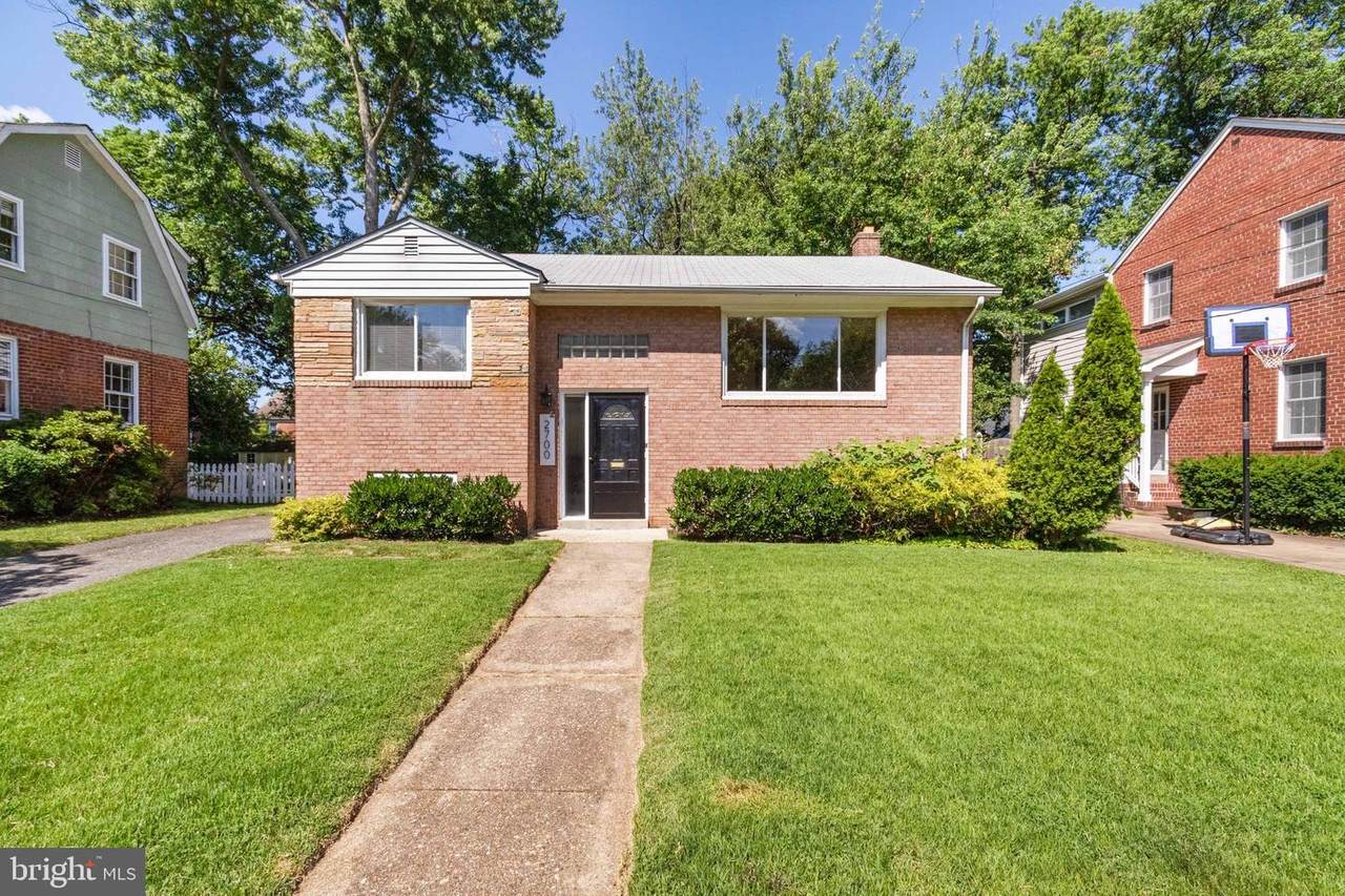 2700 Davis Avenue - Photo 1