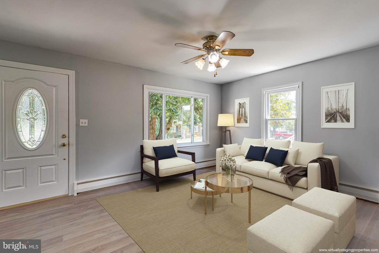 8 Circle Drive - Photo 1