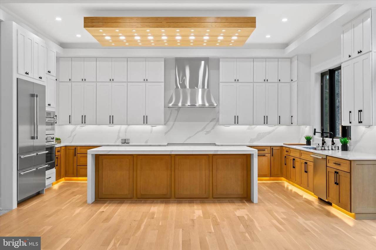 4609 Willow Run Drive - Photo 1