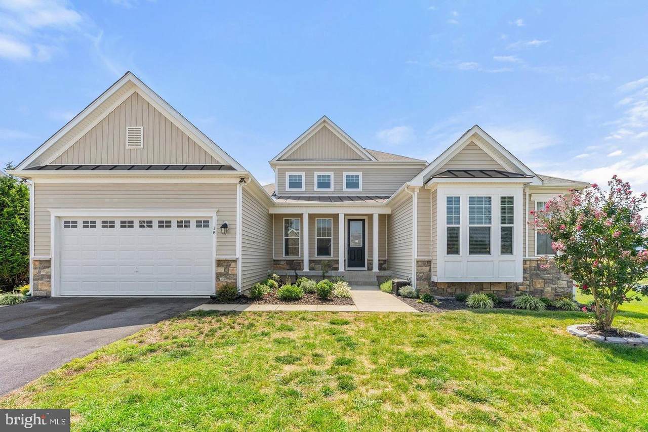 18 Courier Drive - Photo 1