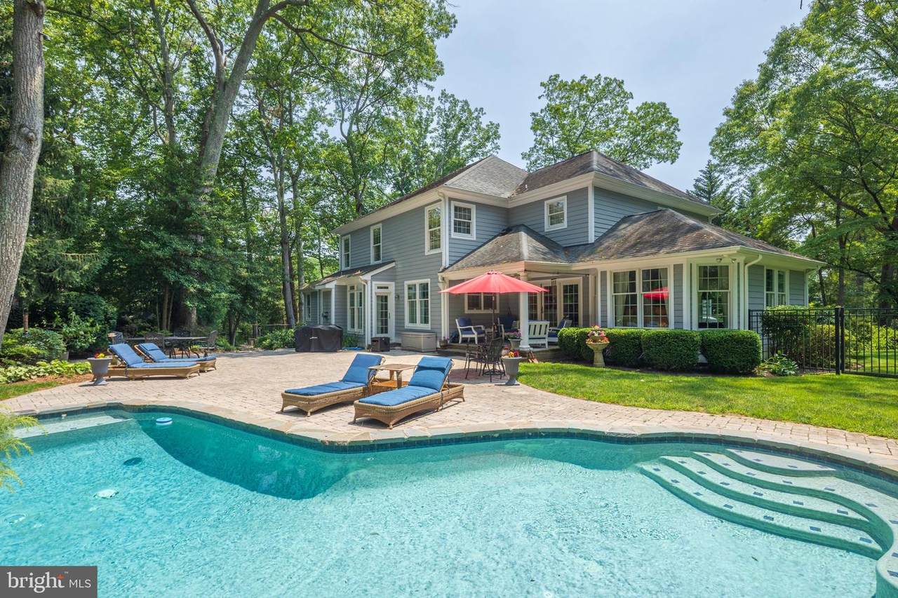 618 Lakeland Road - Photo 1