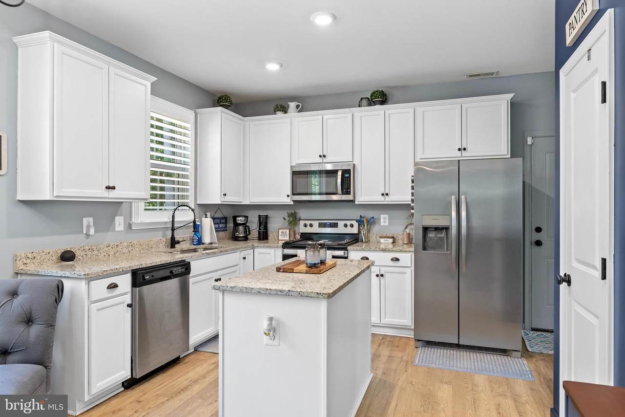 296 Robbie Road - Photo 1