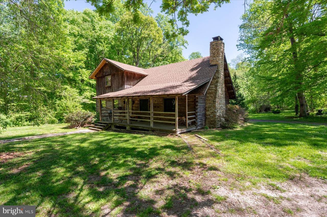 5742 Brooks Woods Road - Photo 1