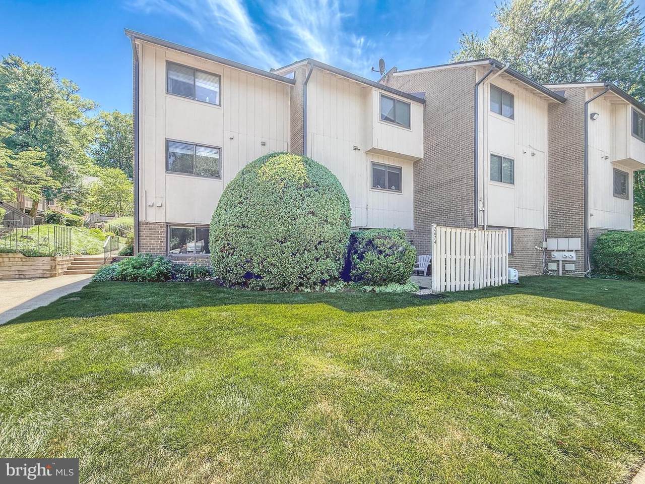 2674 Glengyle Drive - Photo 1