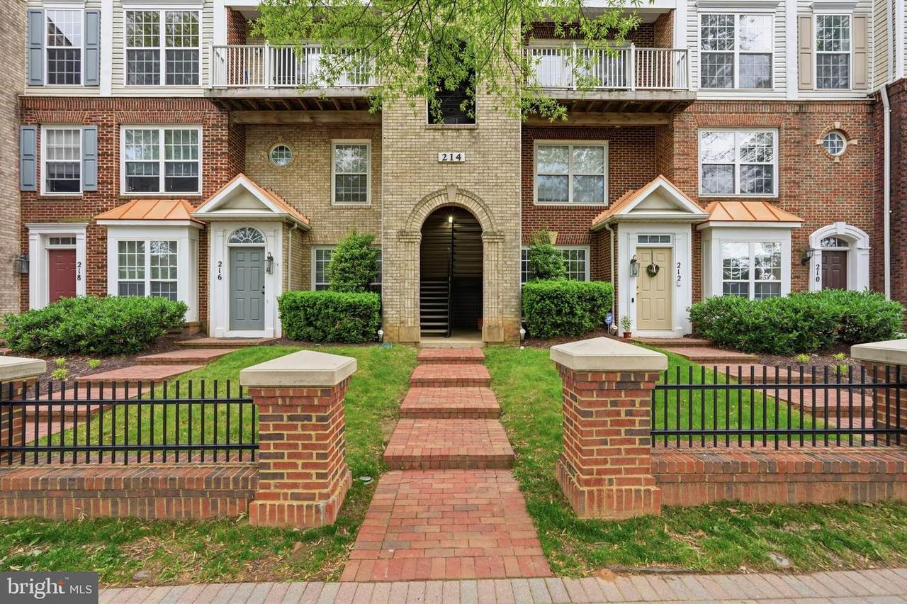 214-D Fallsgrove Boulevard - Photo 1