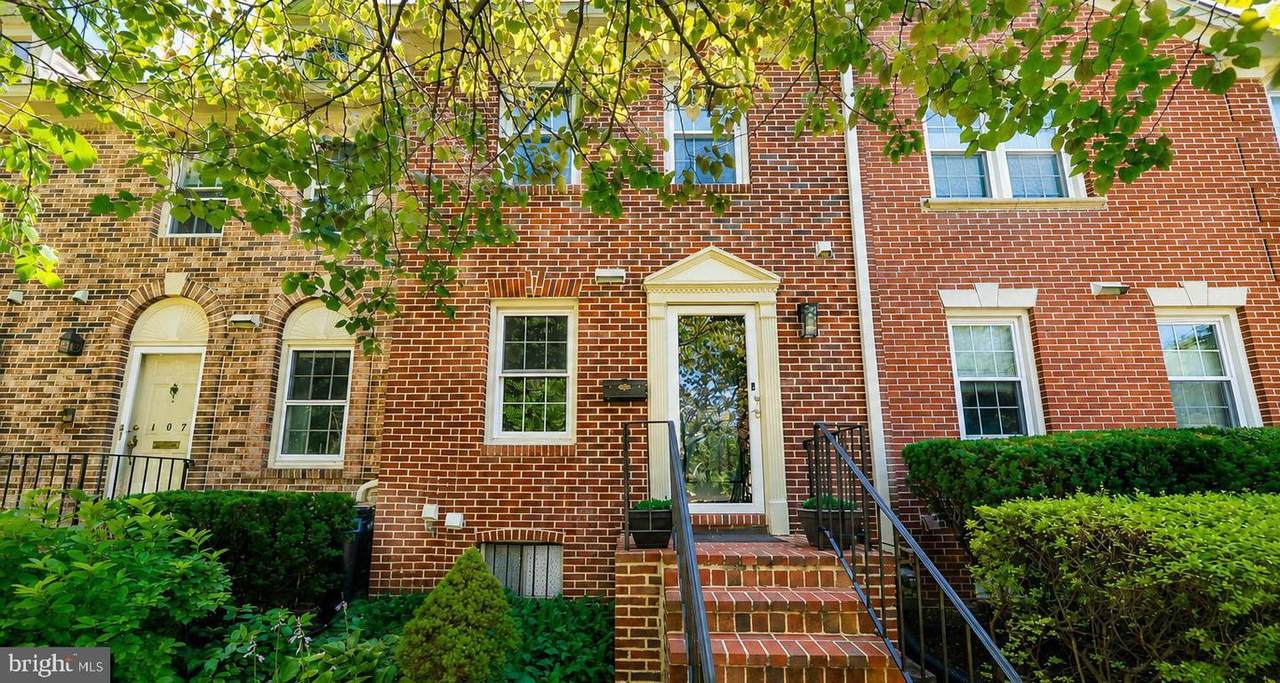 109 Great Falls Street - Photo 1