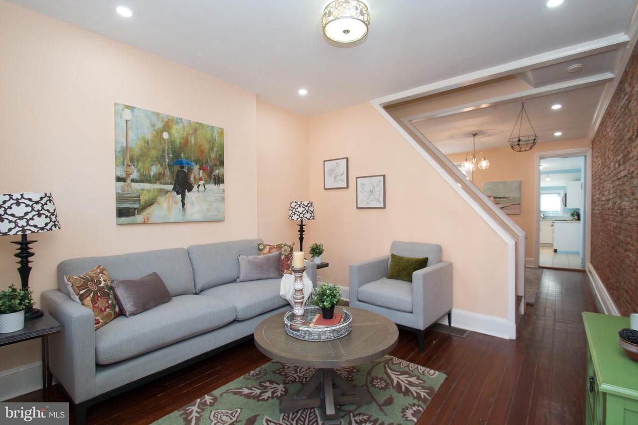 1124 Eyre Street - Photo 1