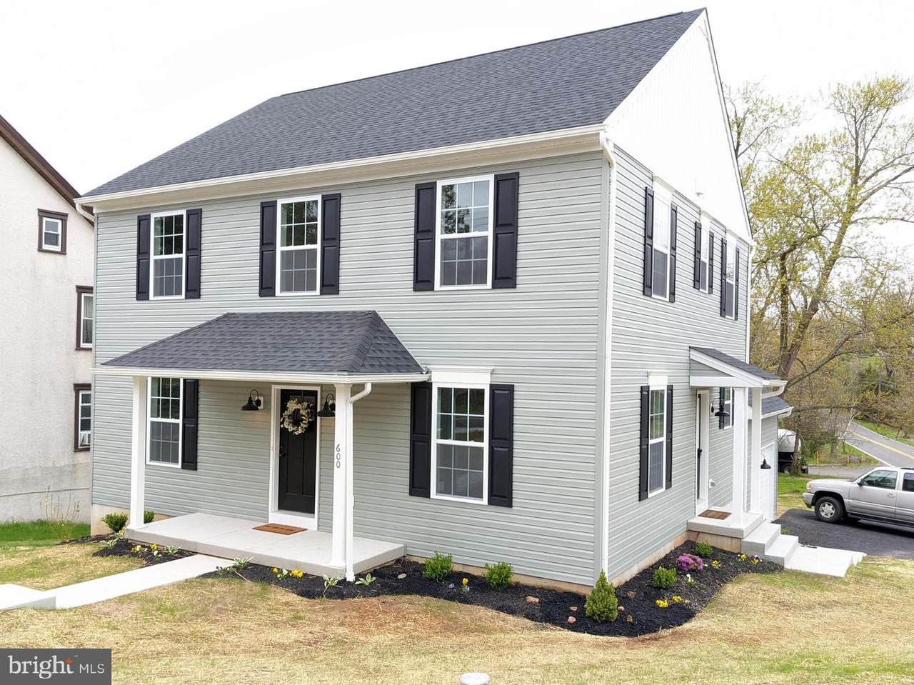 600 Main Street - Photo 1