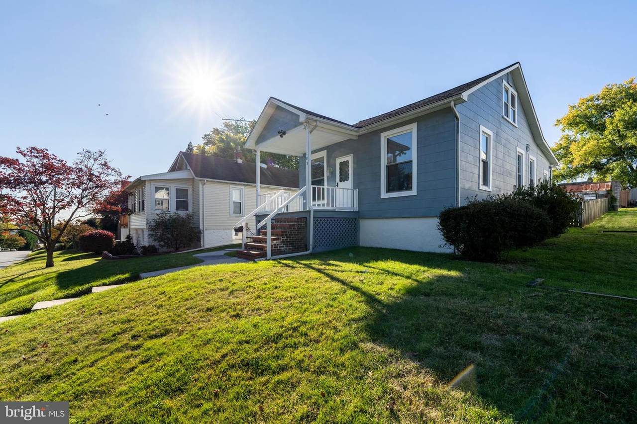 103 Walnut Avenue - Photo 1