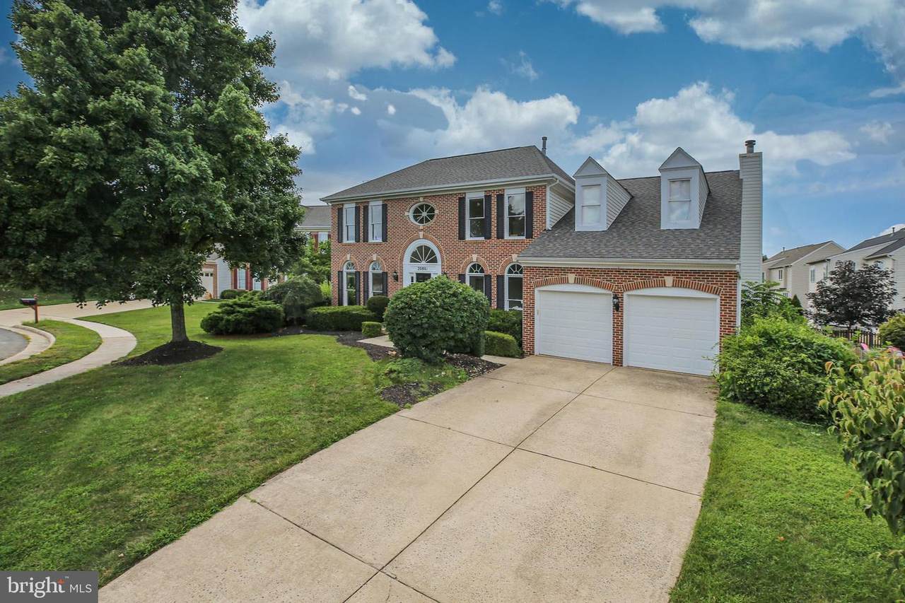 20801 Crofton Court - Photo 1