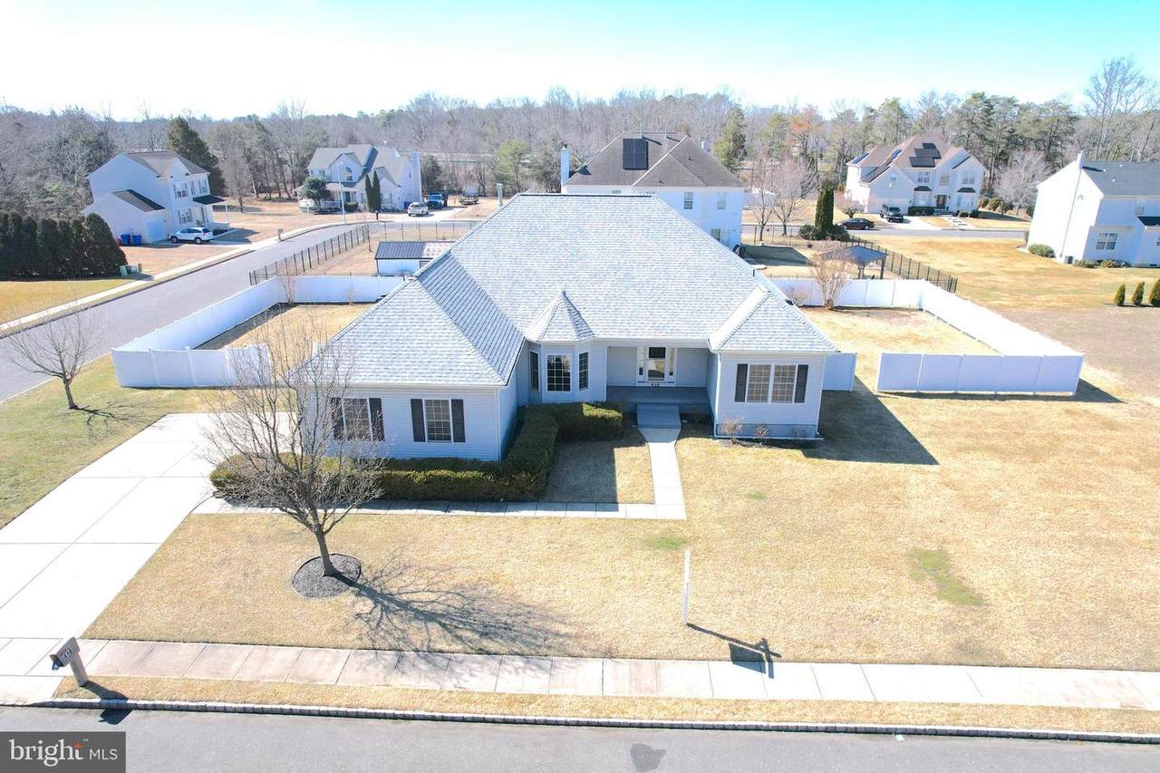 416 Caroline Lane - Photo 1