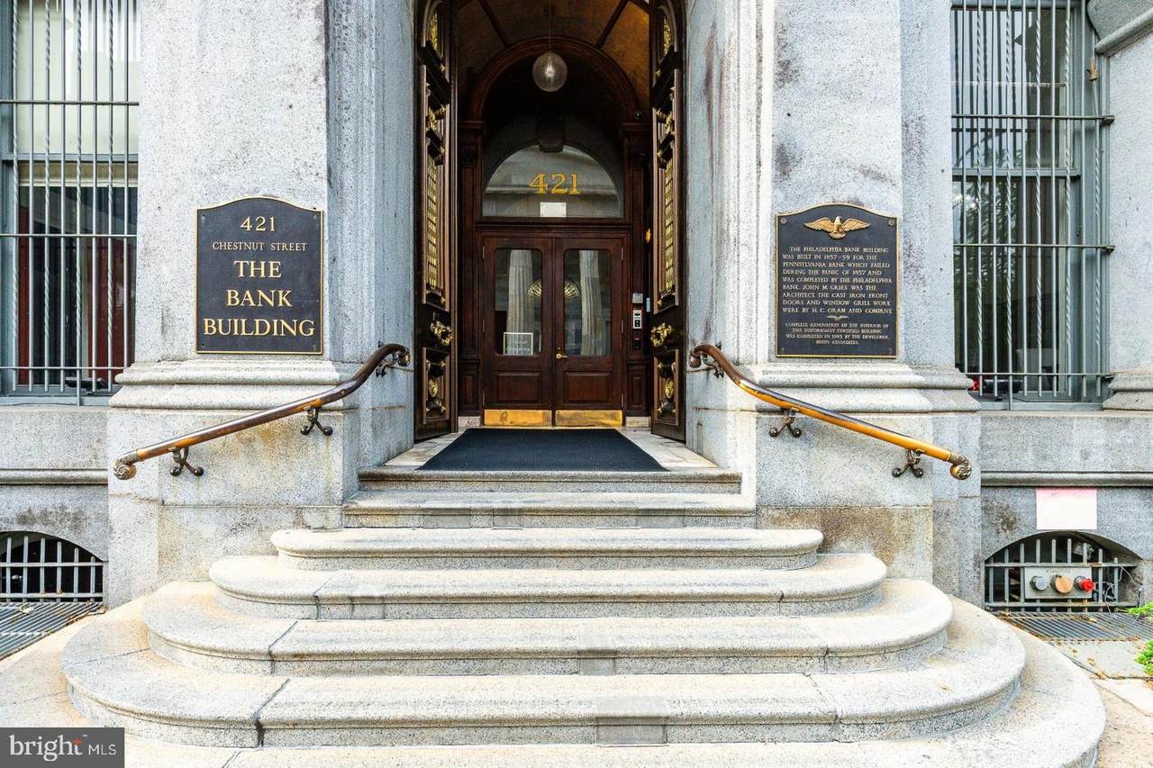 421 Chestnut Street - Photo 1