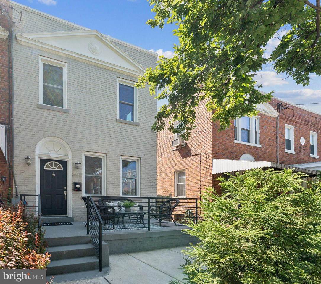 602 Sheridan Street - Photo 1