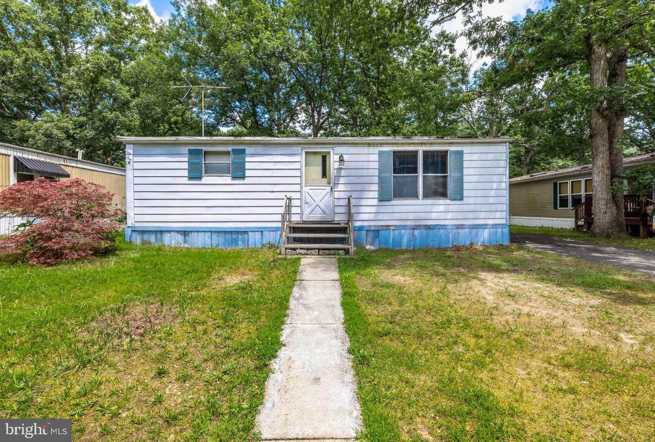 25 Elmwood Dr - Photo 1