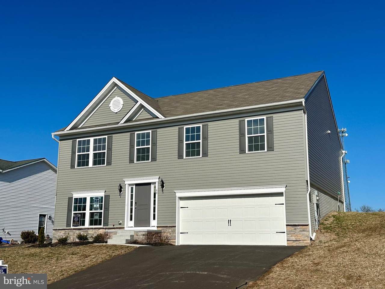 60 Cornwell - Photo 1