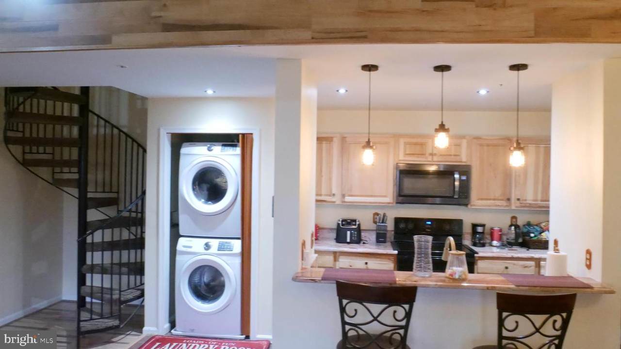 9709 Lake Pointe Court - Photo 1