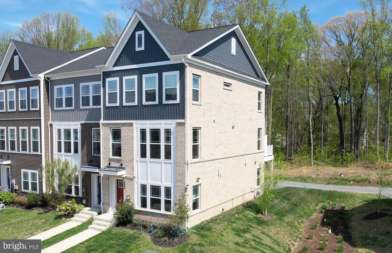 2760 Bridgewater Drive - Photo 1