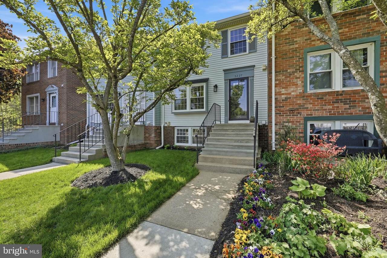 5227 Pleasure Cove Court - Photo 1