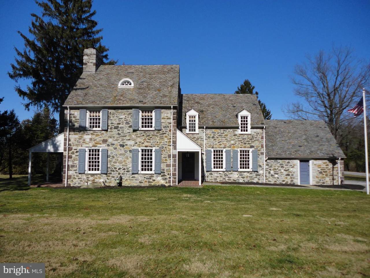 1012 Smallbrook Lane - Photo 1