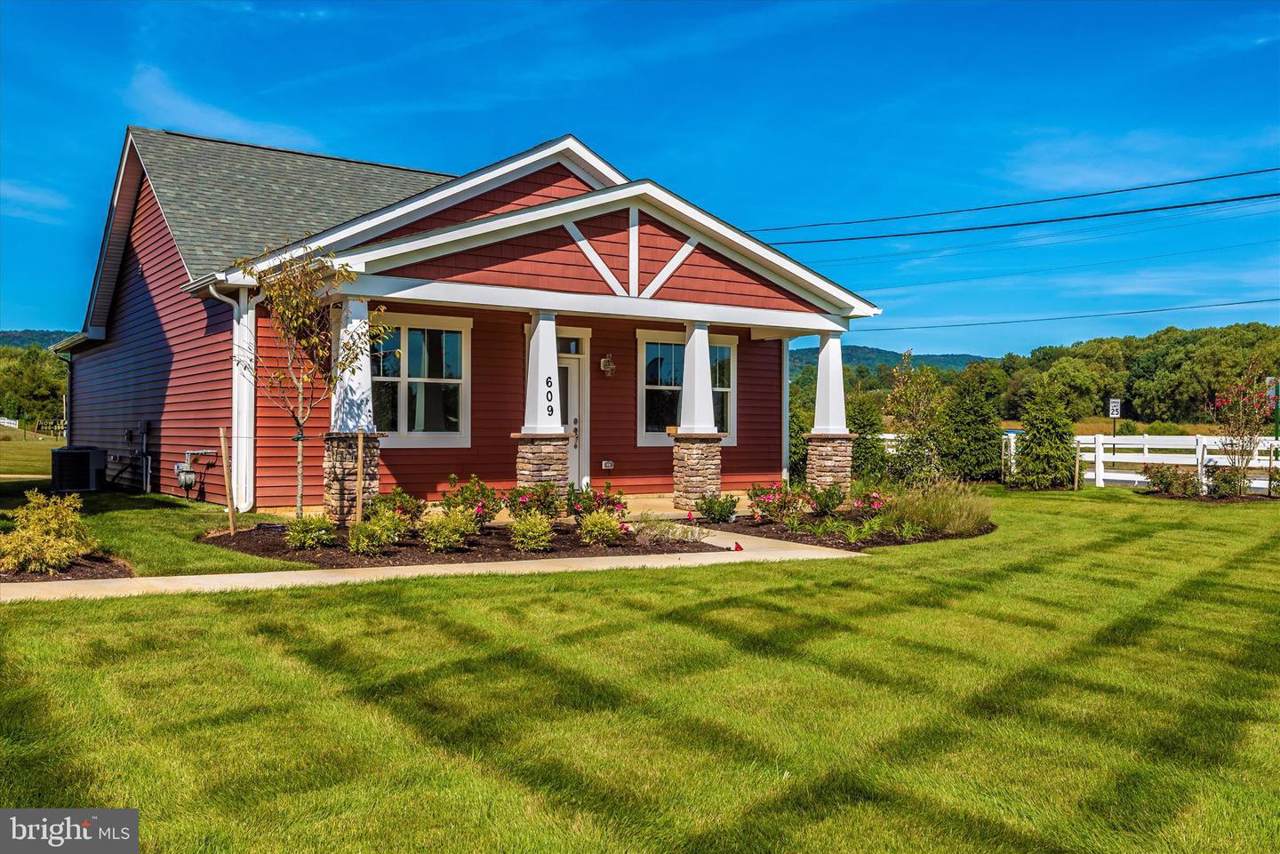 609 Gillespie Drive - Photo 1