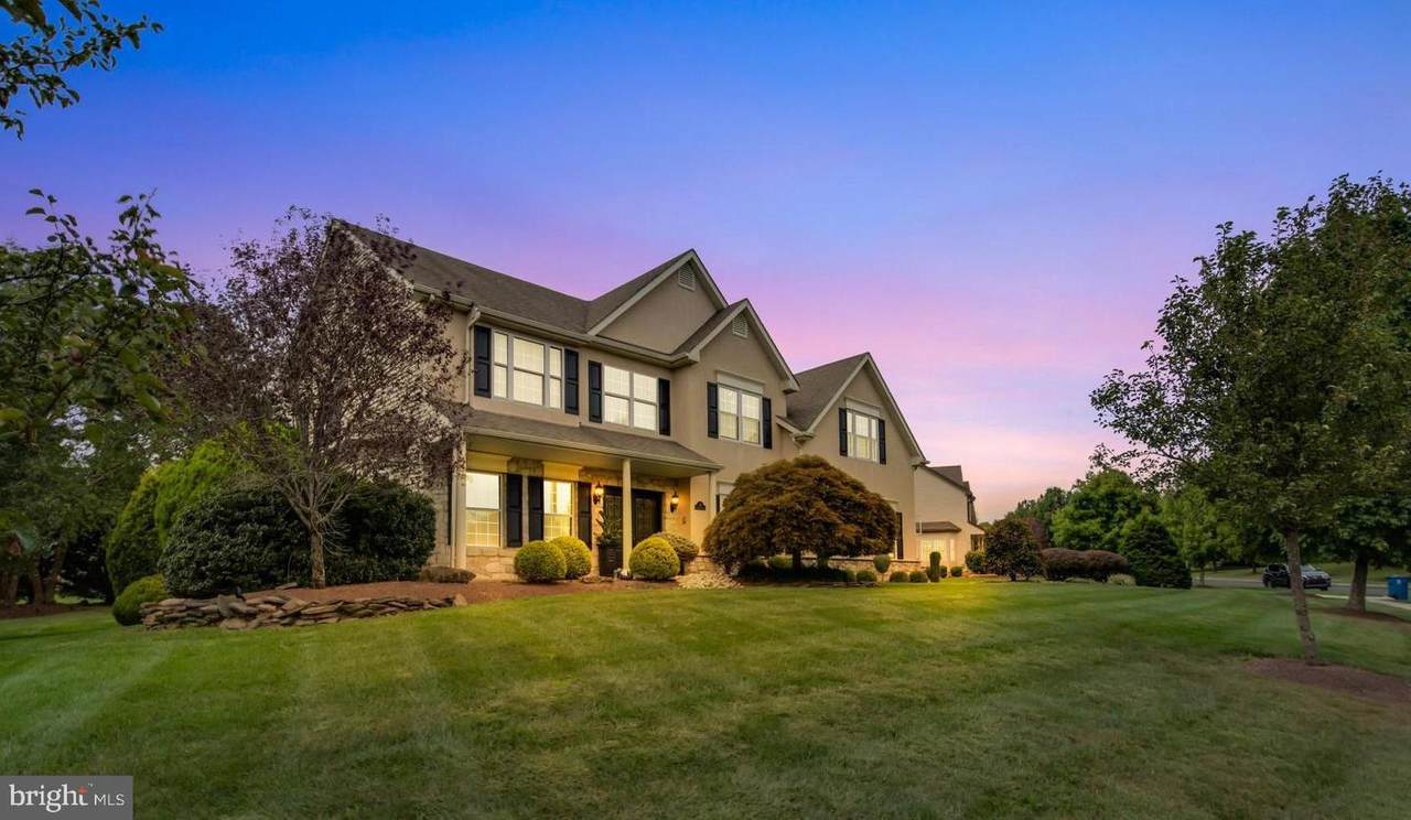 114 Raven Hollow Drive - Photo 1