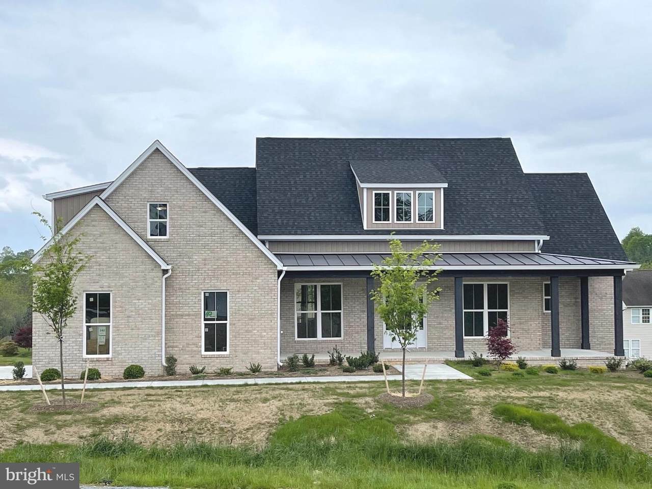 401 Moonstone Drive - Photo 1