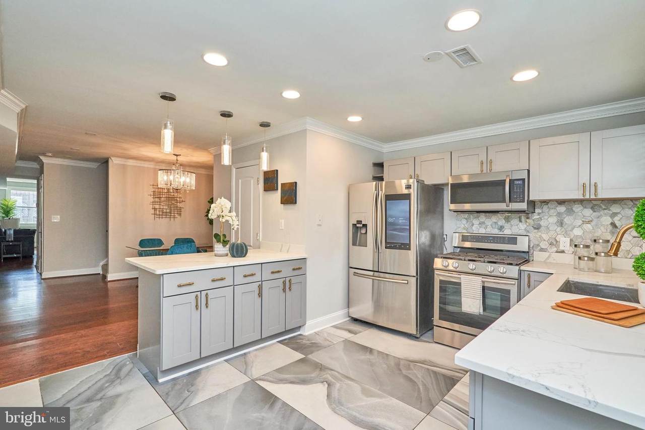 710 Patrick Street - Photo 1
