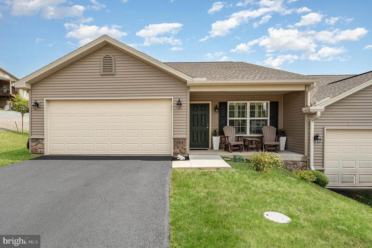104 Shetland Drive - Photo 1