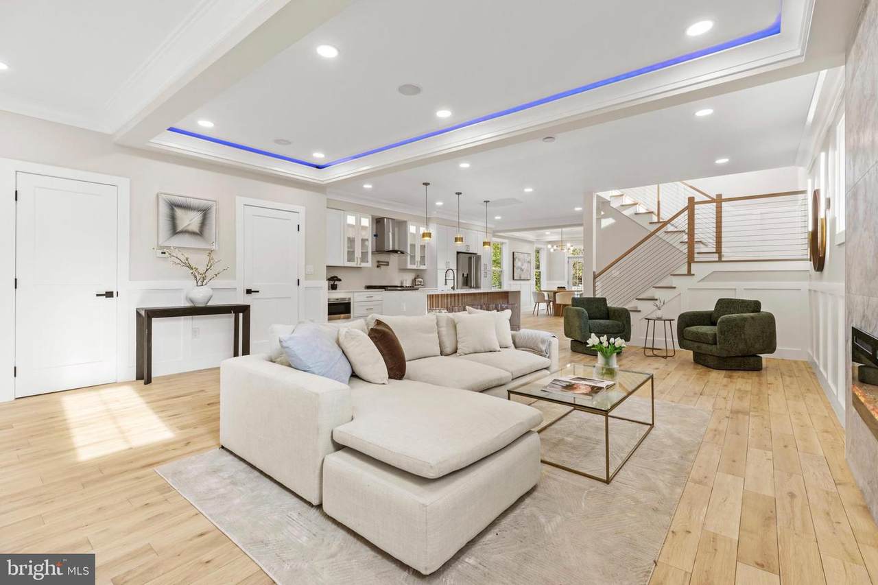 735 Silver Spring Avenue - Photo 1