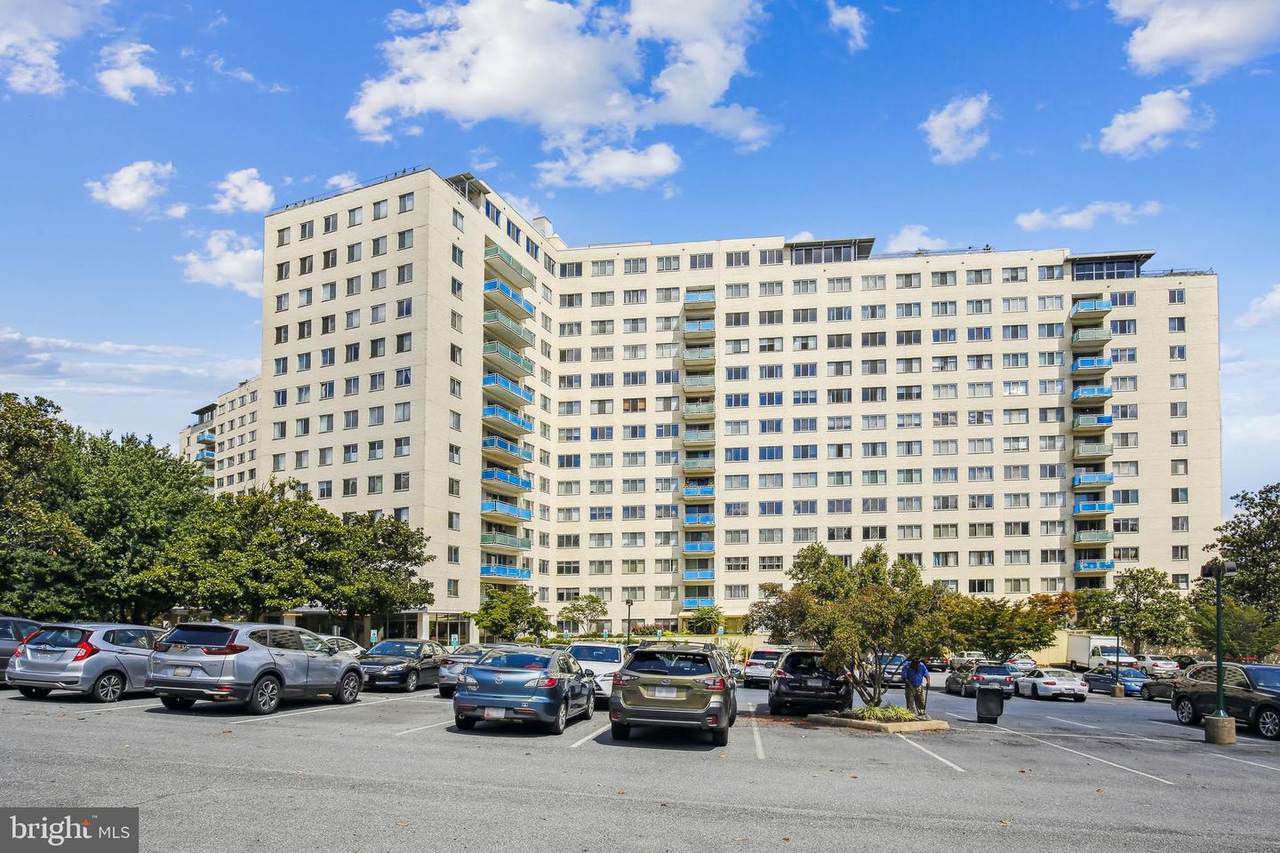 10201 Grosvenor Place - Photo 1