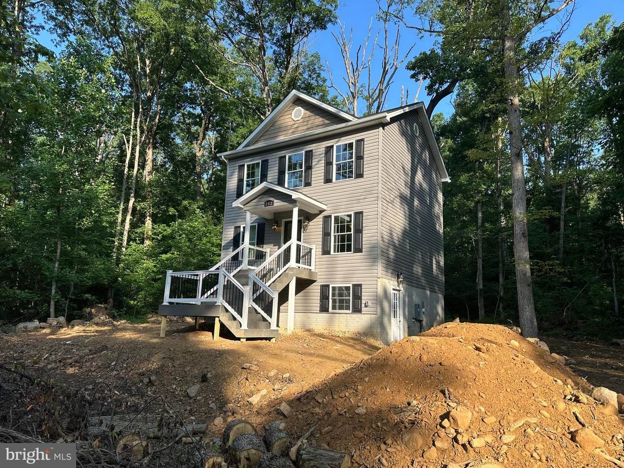 212 Falcon Trail - Photo 1