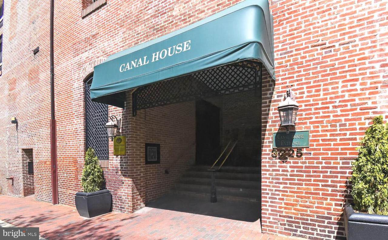 3225 Grace Street - Photo 1