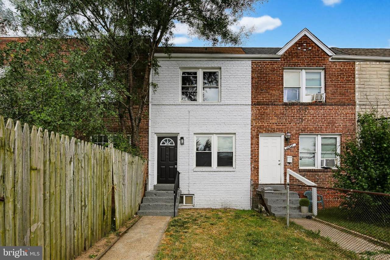 3704 Saint Margaret Street - Photo 1