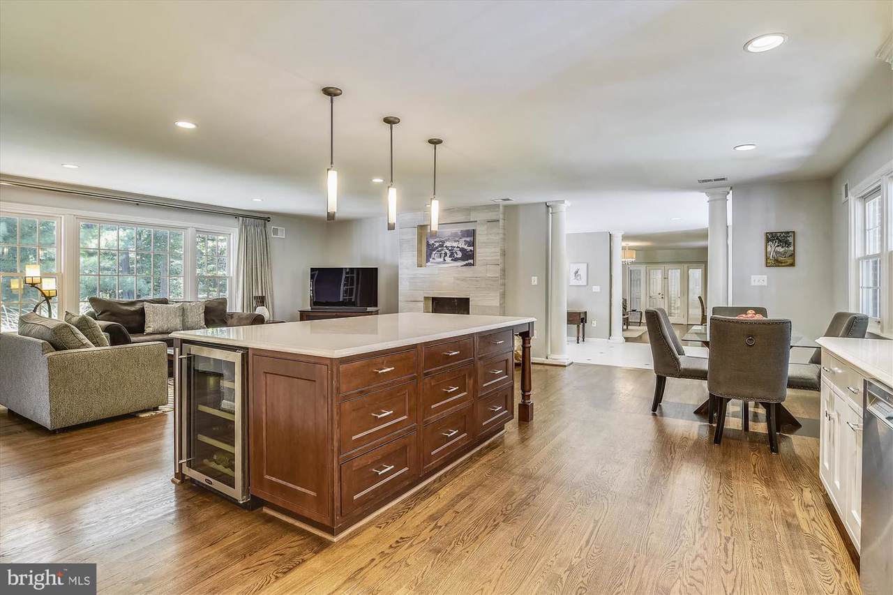 200 Deepwoods Drive - Photo 1