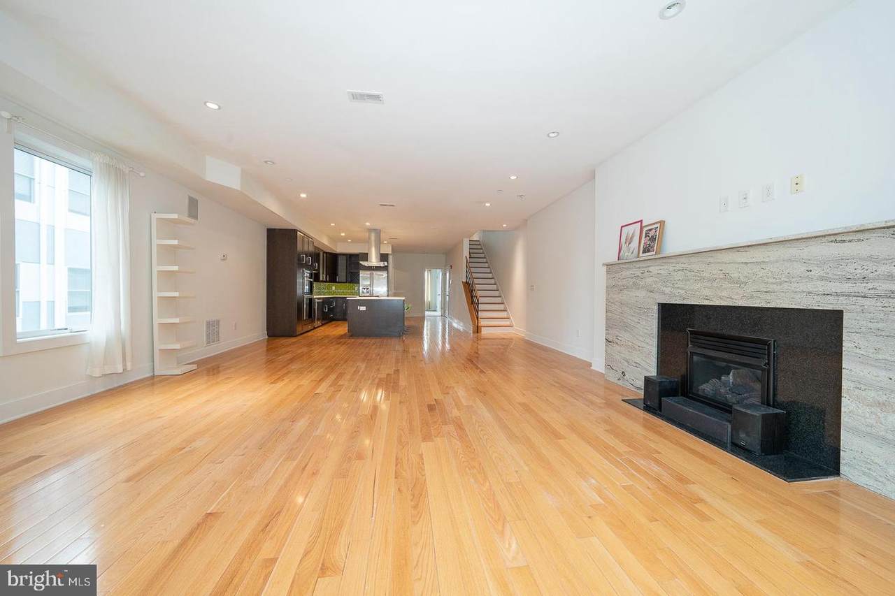 110-12 Naudain Street - Photo 1