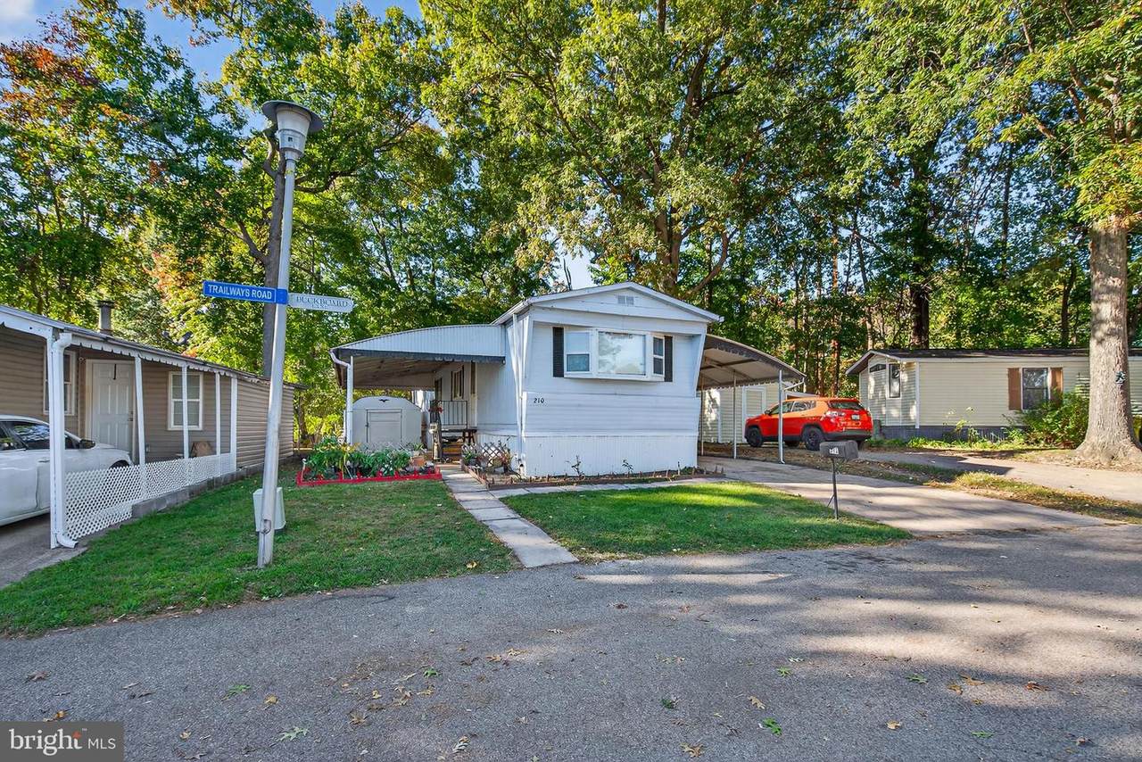 210 Trailway Road - Photo 1