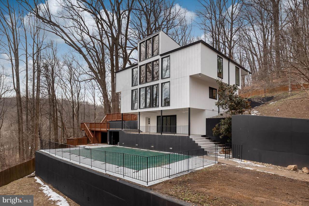 903 Ivy Hill Road - Photo 1