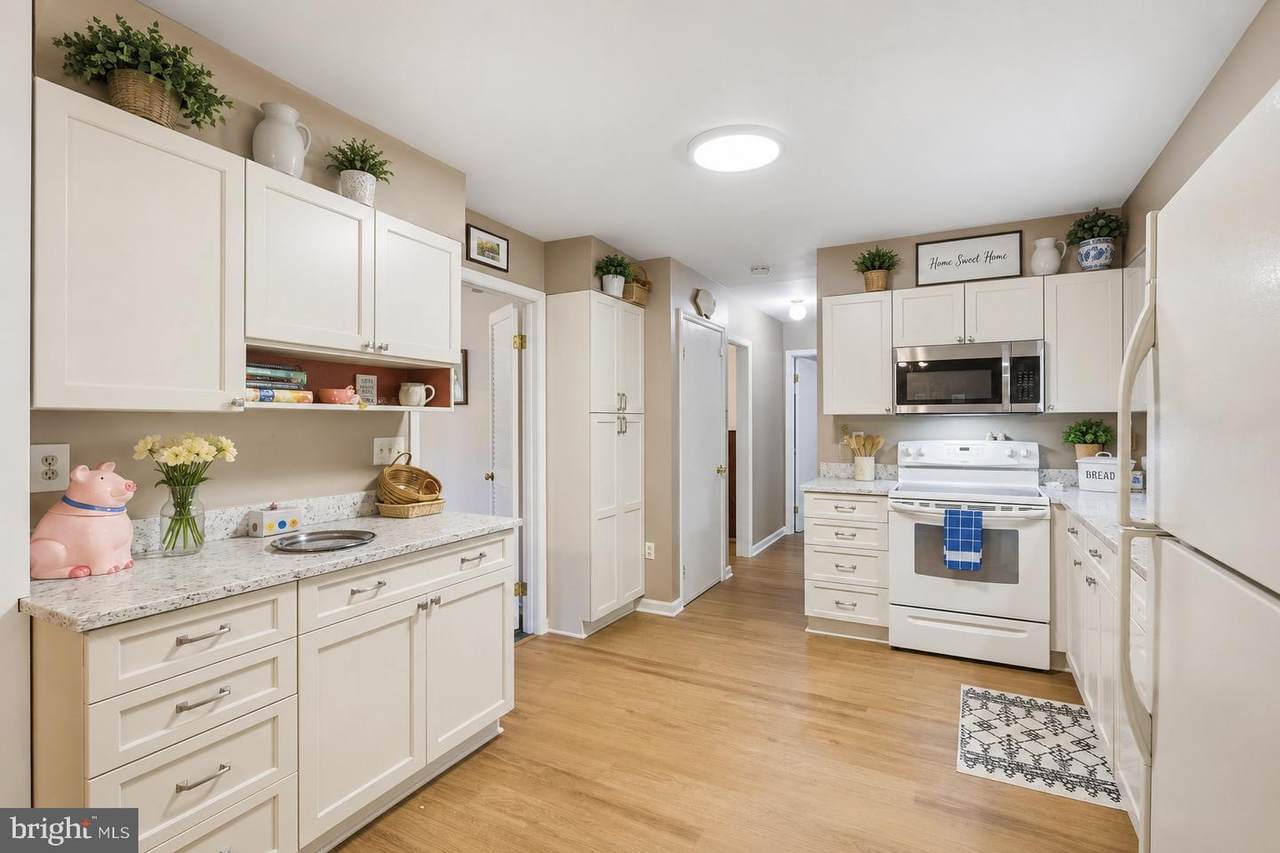 9810 Golden Russet Drive - Photo 1
