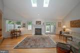 138 Montrose Avenue - Photo 15