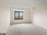 309 Yoakum Parkway - Photo 18