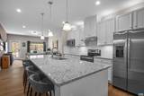 722 Empire St - Photo 16