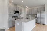 62 Peters Avenue - Photo 7