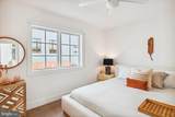 693 Giddings Avenue - Photo 15