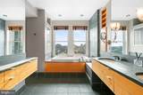 275 19TH Street - Photo 18