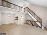 324 Surrey Court - Photo 13