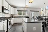8899 Tenbury Court - Photo 14