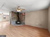 907 Princeton Terrace - Photo 11