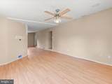 907 Princeton Terrace - Photo 16