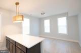 905 Race Street - Photo 16