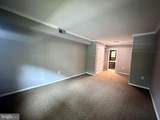 212 Painters Crossing - Photo 43